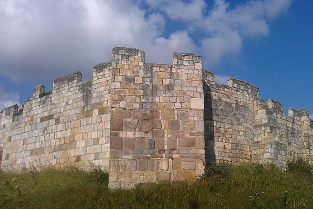 York Walls Tours